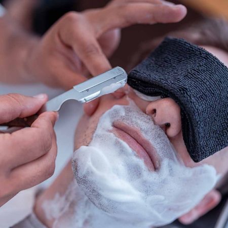 Afeitado-Raor-Barber-Studio-barbershop-Palma-de-Mallorca