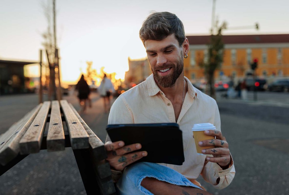 Cómo recuperar el volumen de tu barba después de meses de sol y sal